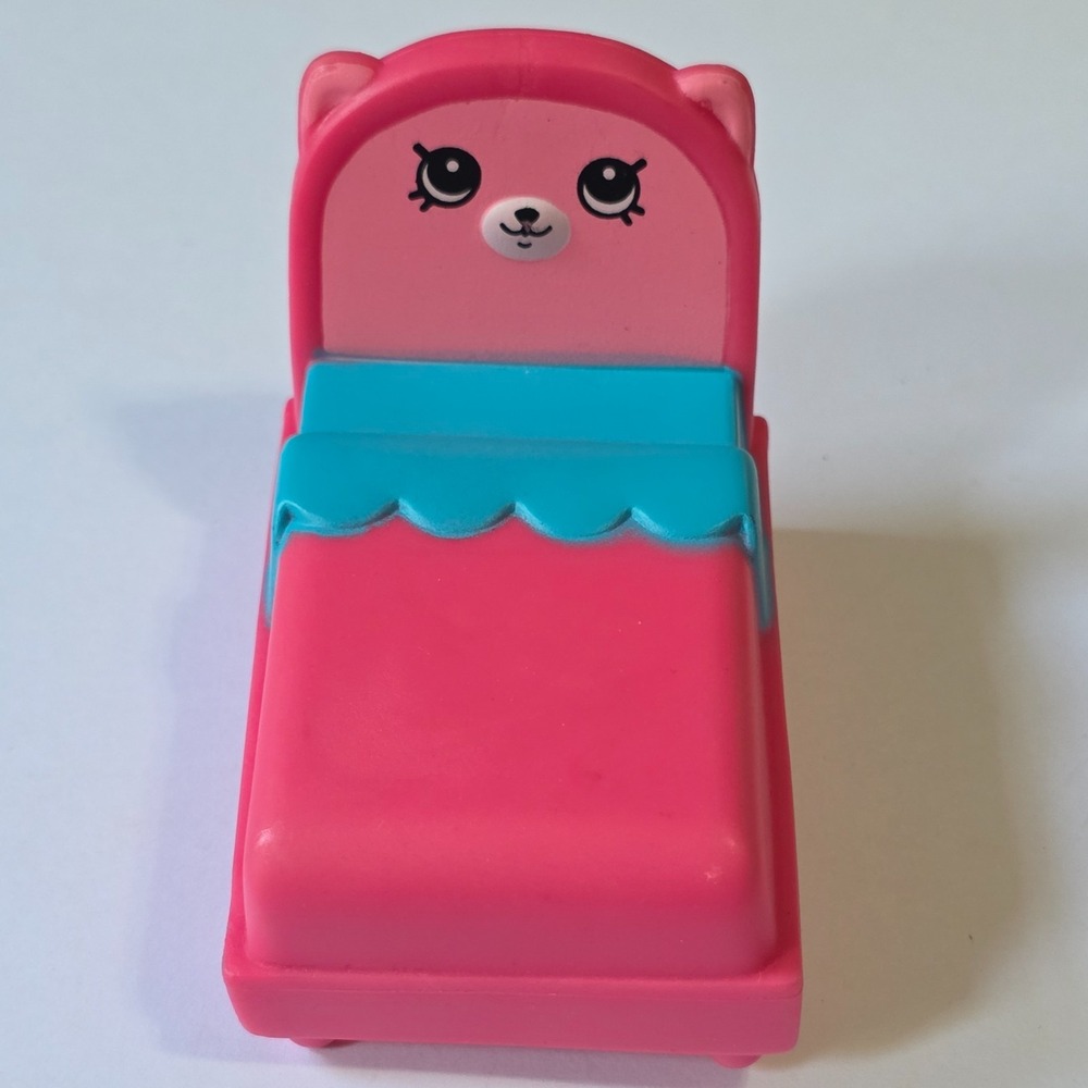 McDonald's Happy Meal Toy Places Shopkins Pink Bed Plastic Scalloped 3"